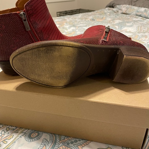 Lucky Basel Boot Rio Red 7.5 - Picture 2 of 4